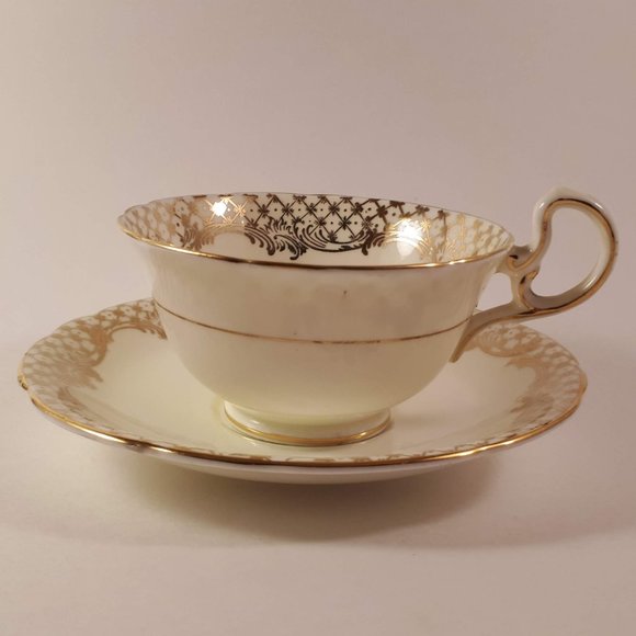 RARE !! Aynsley wide mouthed pale yellow teacup and saucer gold gilt - Picture 4 of 10